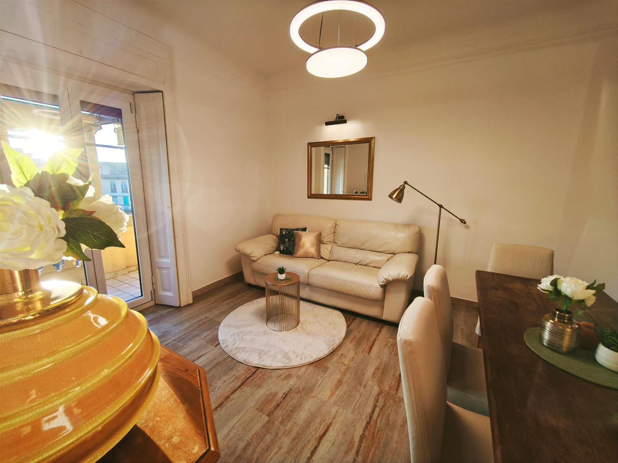 Elegant View Flat Adjacent Metro Appartement *